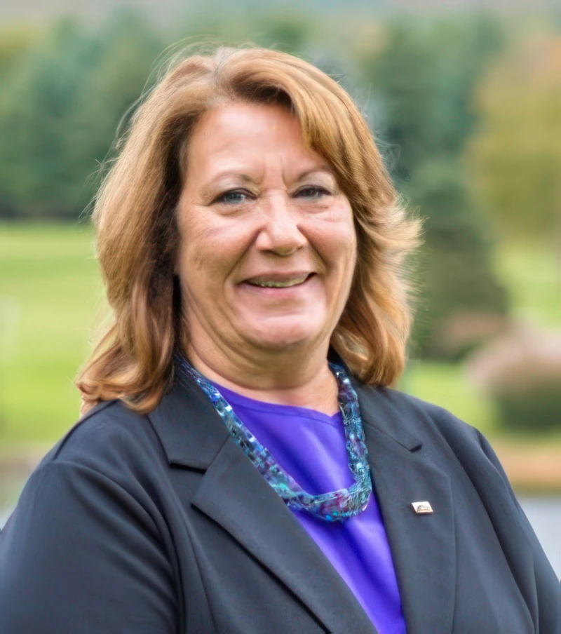 headshot of Lorie Heckman